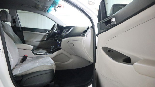 Used 2018 Hyundai Tucson SE AWD/4WD image 10
