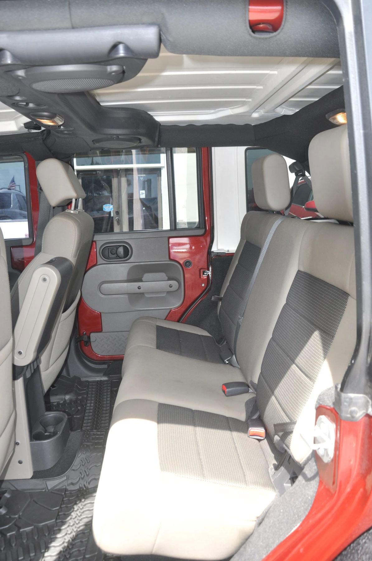 Used 2010 Jeep Wrangler Unlimited Sport AWD/4WD image 31