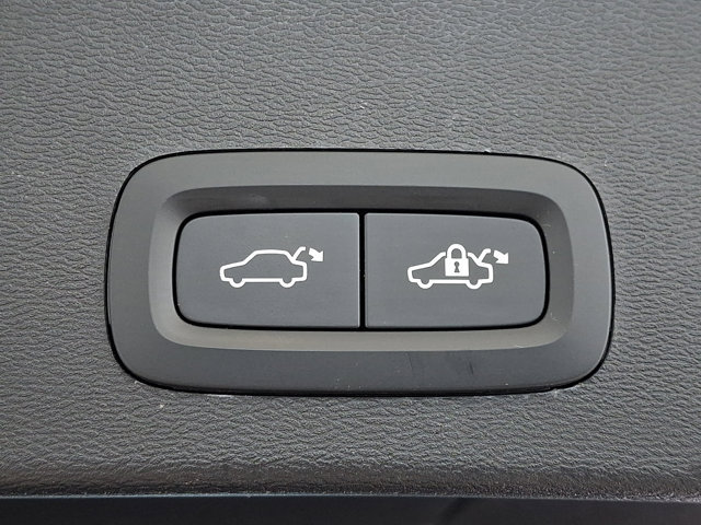 Used 2024 Volvo XC40 B5 Plus w/ Climate Package AWD/4WD image 30