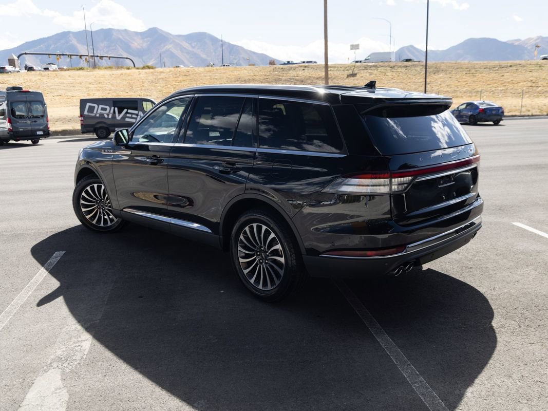 Used 2024 Lincoln Aviator Reserve image 4