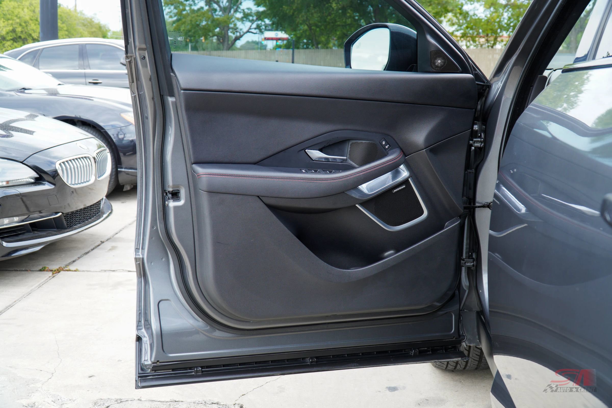 Used 2020 Jaguar E-PACE Checkered Flag image 13