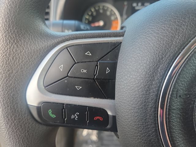 Used 2023 Jeep Renegade Latitude AWD/4WD image 20