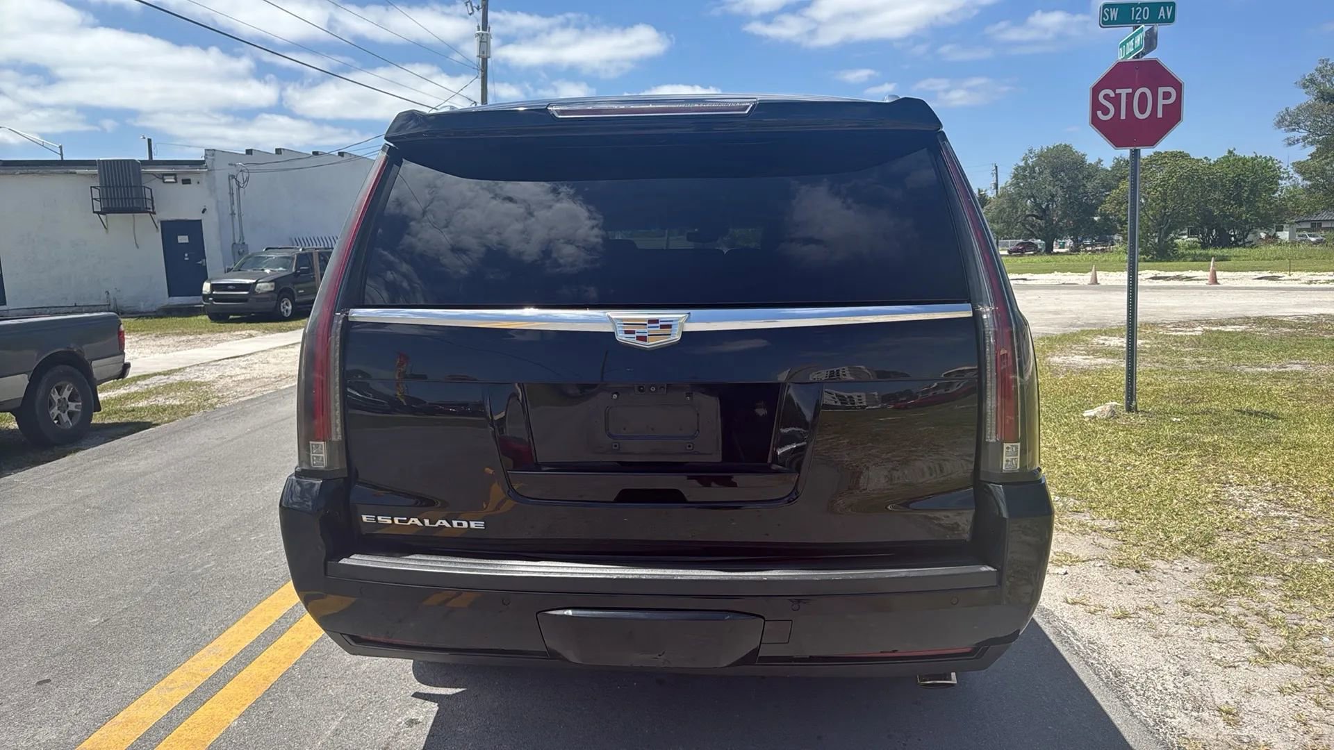 Used 2019 Cadillac Escalade ESV Luxury AWD/4WD image 5
