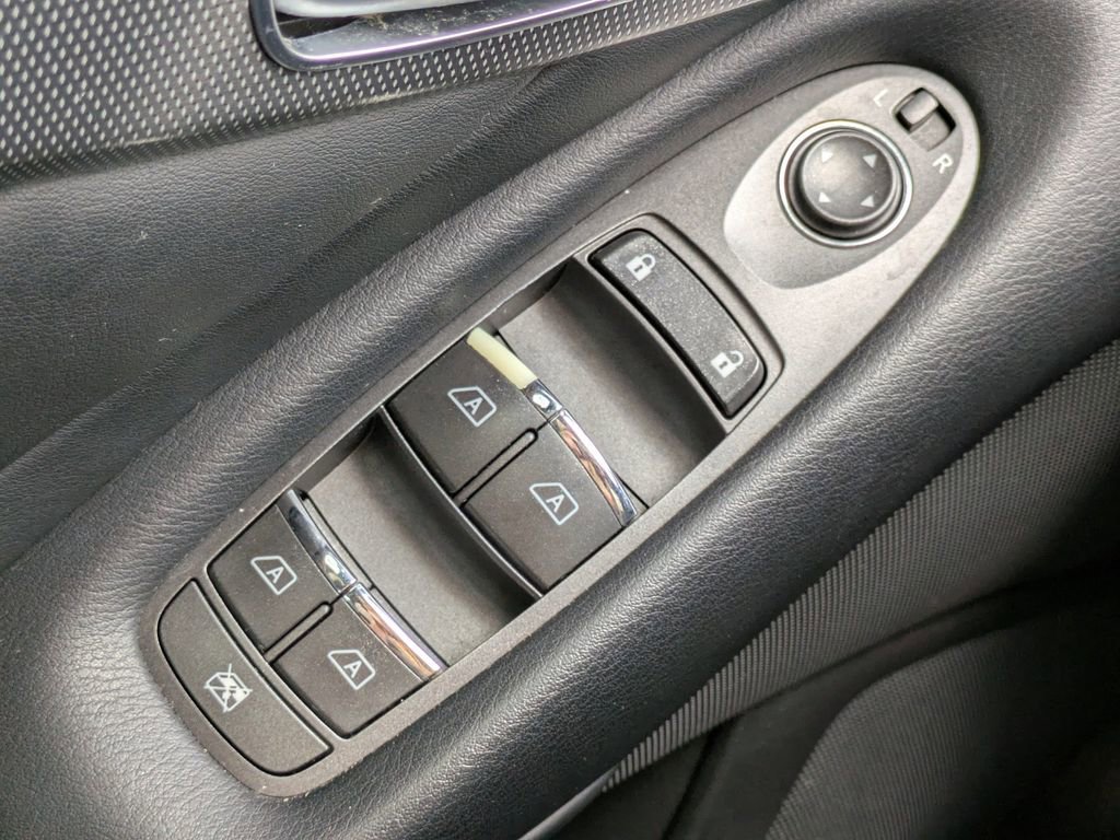 Used 2014 INFINITI Q50 2.0t w/ Moonroof Package image 22