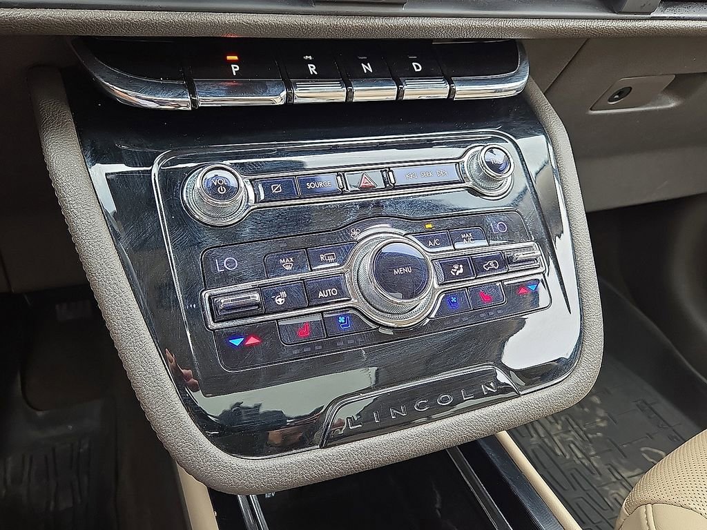 Used 2020 Lincoln Corsair Reserve w/ Equipment Group 201A AWD/4WD image 28