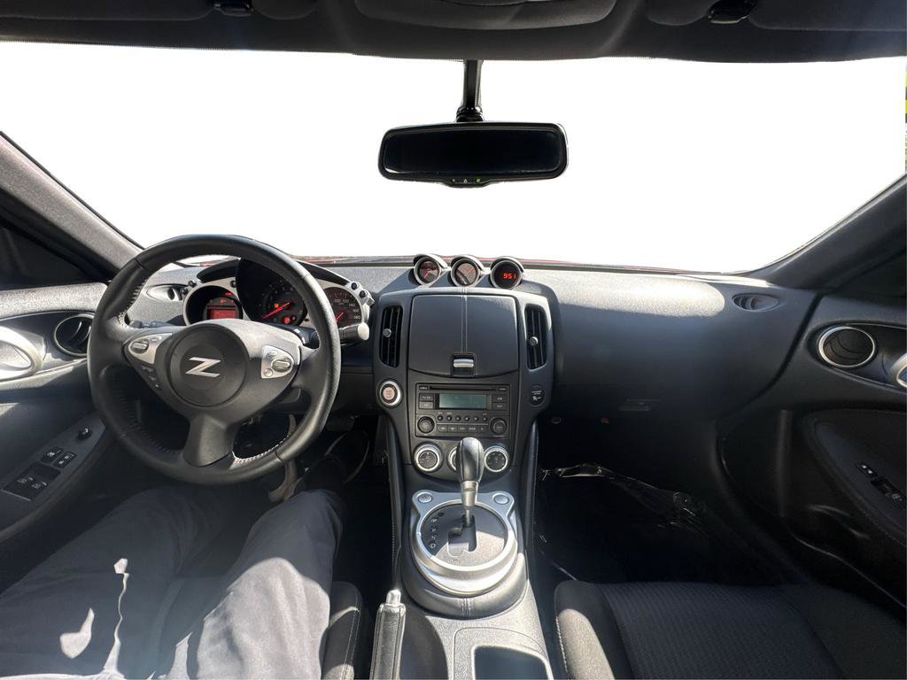 Used 2016 Nissan 370Z Touring image 18