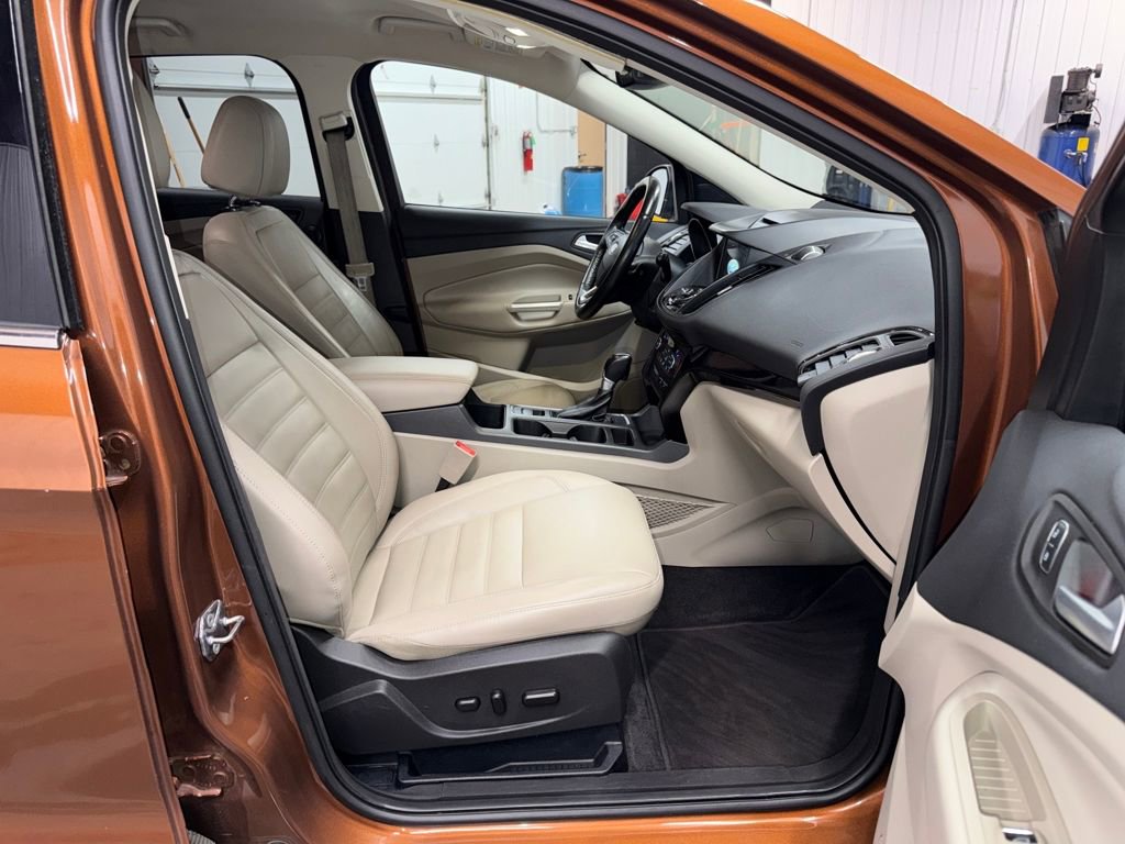 Used 2017 Ford Escape Titanium FWD image 19