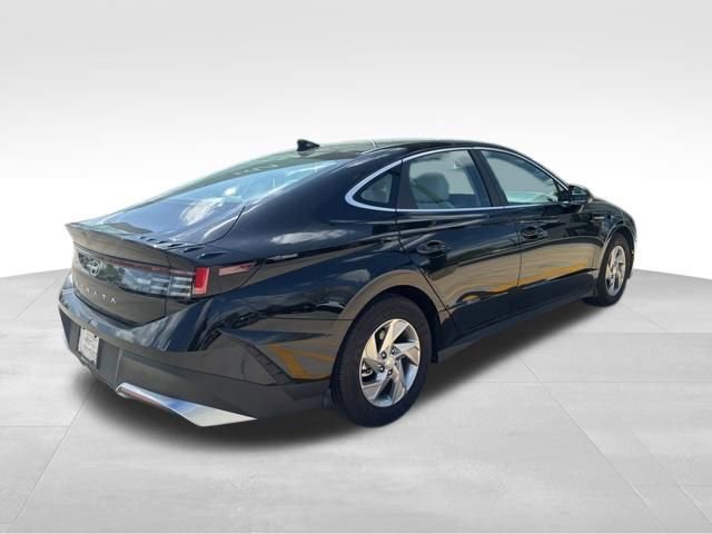 Used 2025 Hyundai Sonata SE image 6