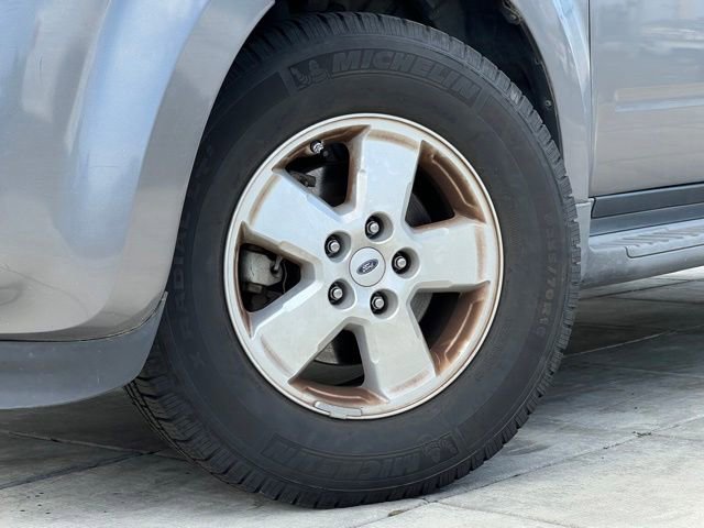 Used 2009 Ford Escape XLT FWD image 2