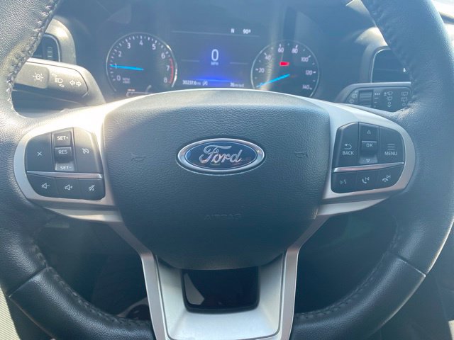 Used 2023 Ford Explorer XLT w/ Equipment Group 202A AWD/4WD image 17