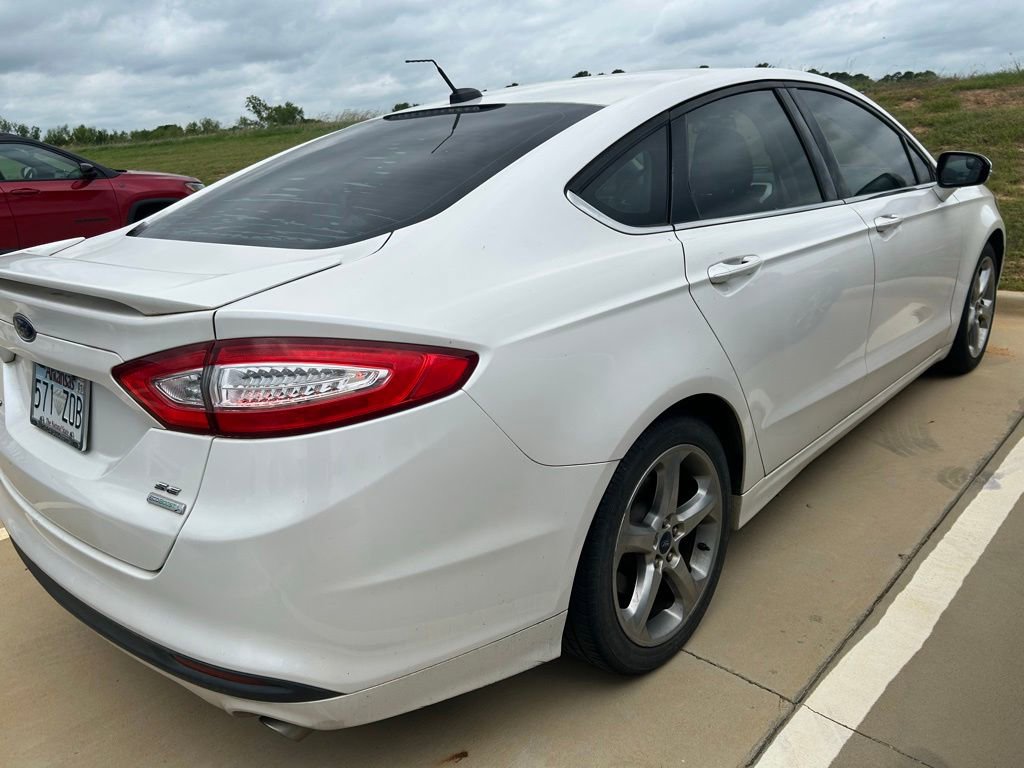 Used 2014 Ford Fusion SE FWD image 6