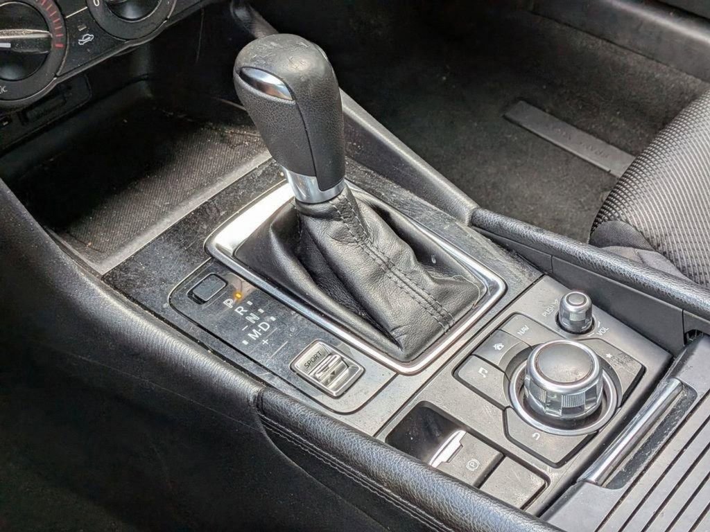 Used 2017 MAZDA MAZDA3 Sport FWD image 16