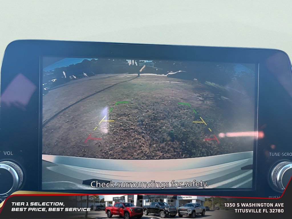 Used 2024 Nissan Altima 2.5 SV image 14