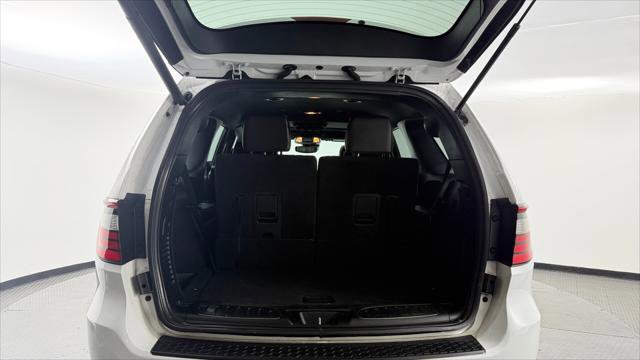 Used 2018 Dodge Durango R/T w/ Technology Group RWD image 18