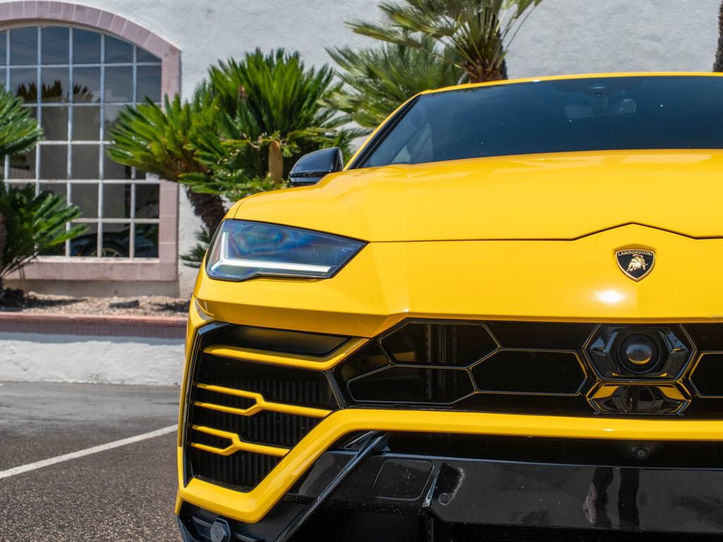 Used 2021 Lamborghini Urus AWD/4WD image 36
