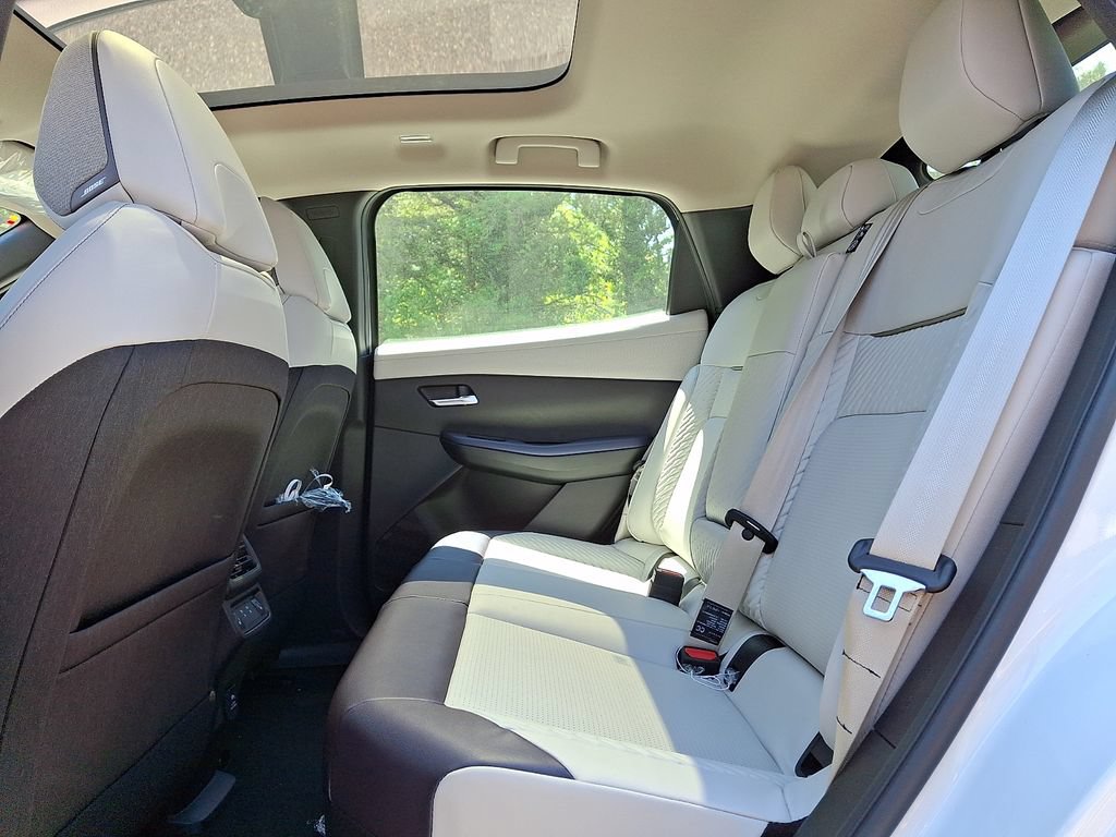 New 2026 Nissan Leaf Platinum+ w/ Cargo Package (Platinum+) FWD image 10