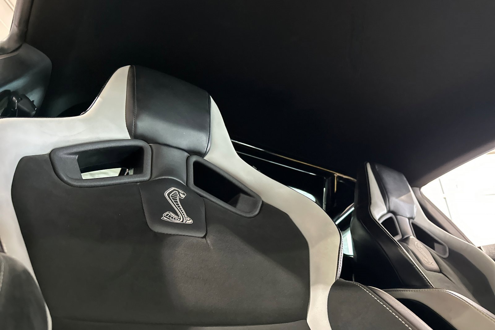 Used 2020 Ford Mustang Shelby GT500 w/ Carbon Fiber Track Pack image 15