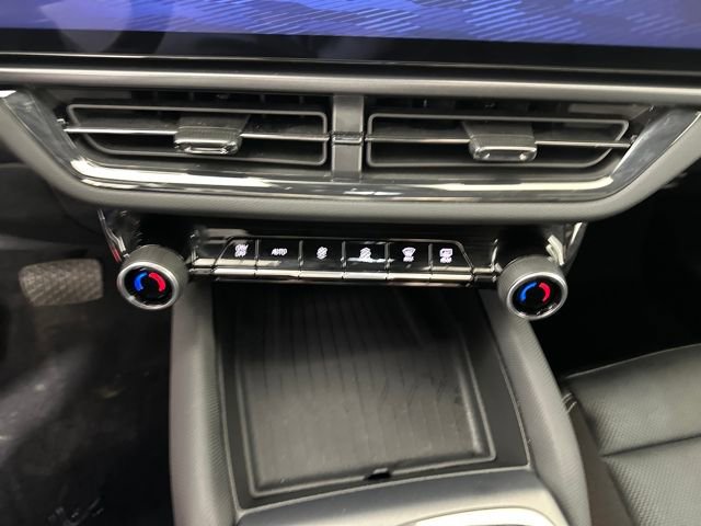 Used 2024 Chevrolet Equinox EV RS image 23