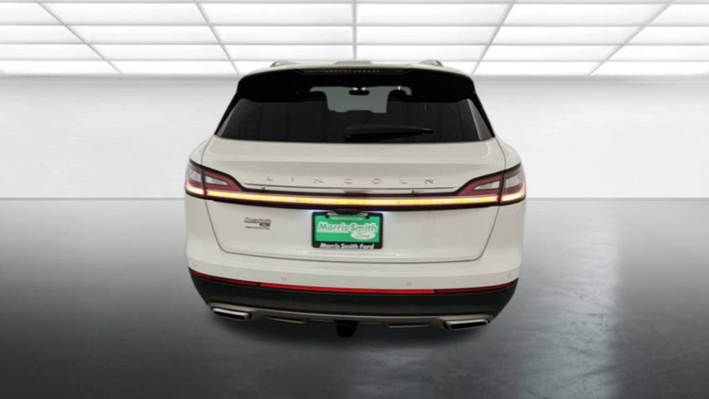 Used 2023 Lincoln Nautilus Reserve w/ Equipment Group 202A image 7