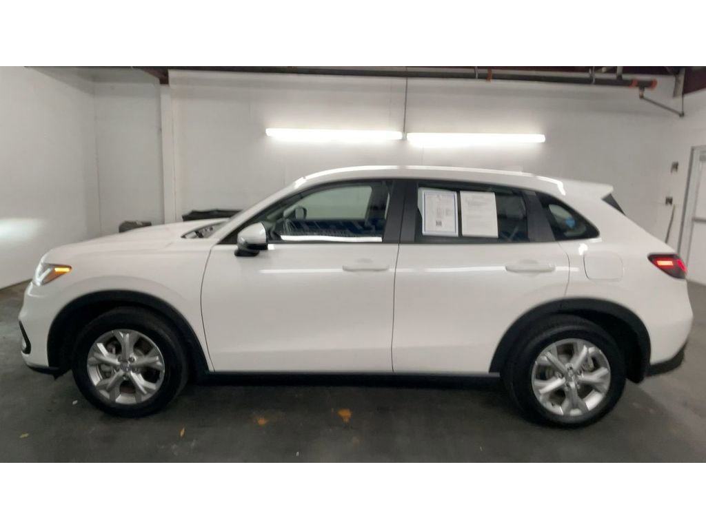 Used 2025 Honda HR-V LX image 5
