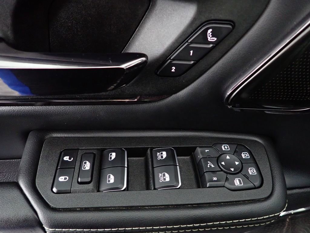 Used 2025 RAM 1500 Limited w/ Trailer Tow Group image 21