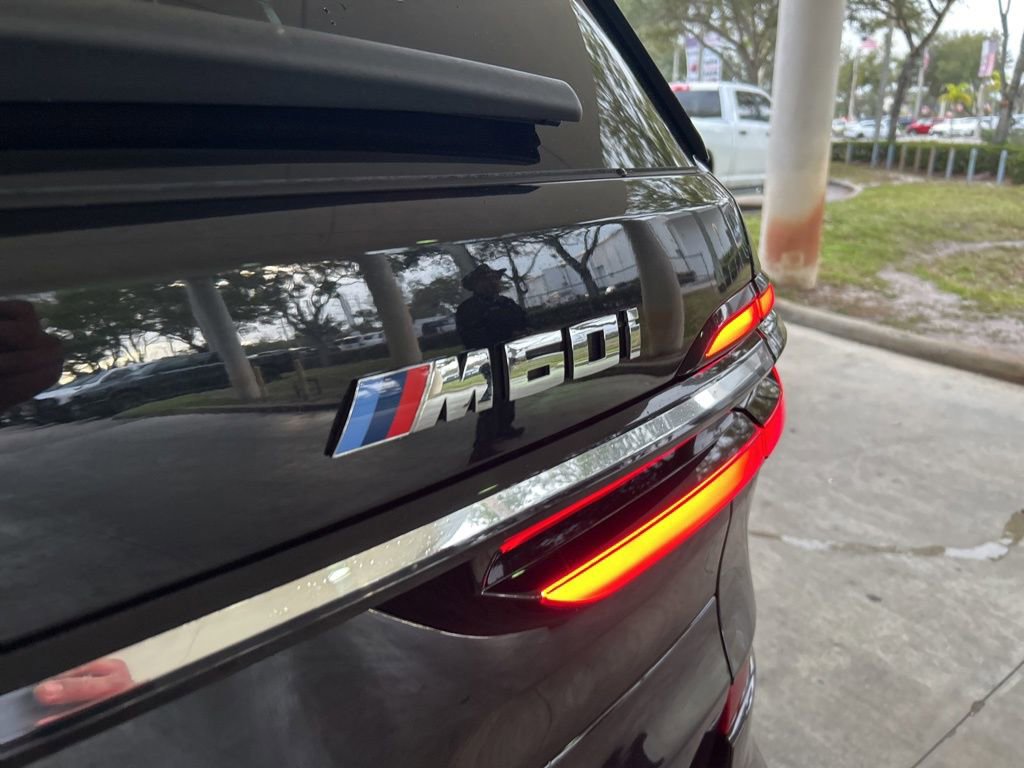 Used 2023 BMW X7 M60i w/ Executive Package image 21