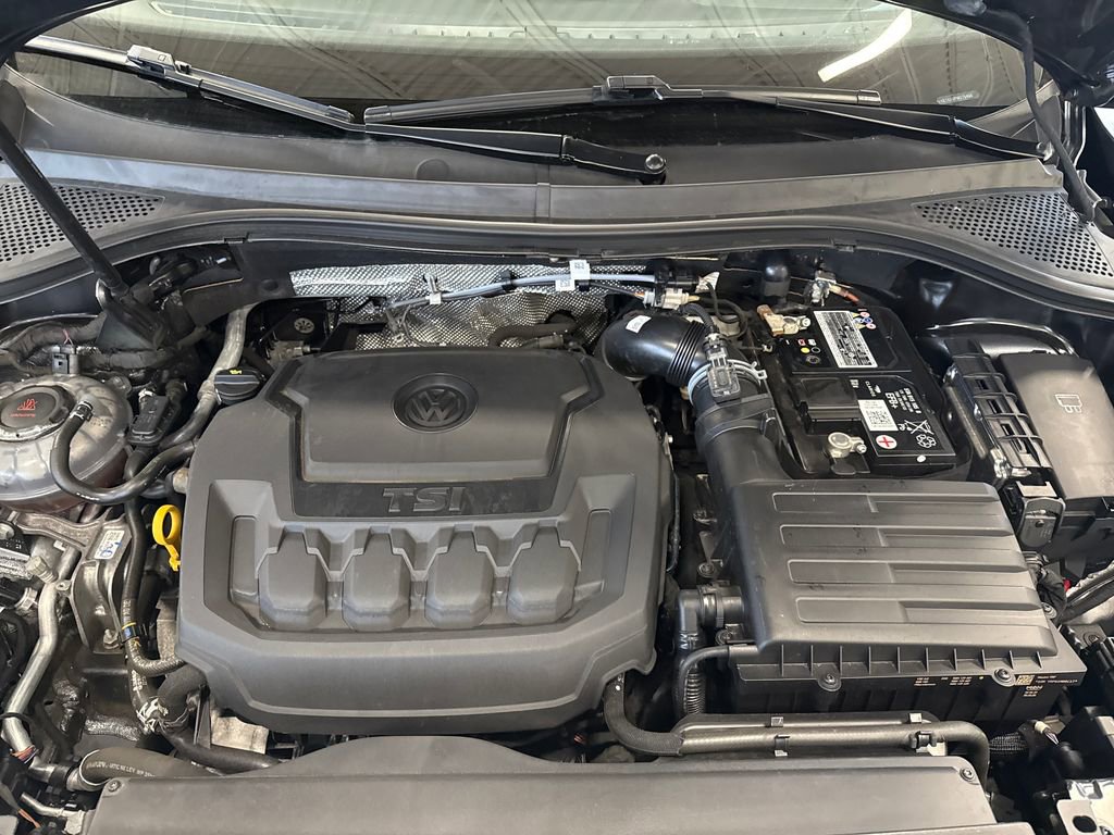 Used 2023 Volkswagen Tiguan SEL R-Line AWD/4WD image 7