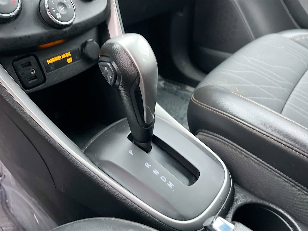 Used 2022 Chevrolet Trax LT w/ Driver Confidence Package image 16