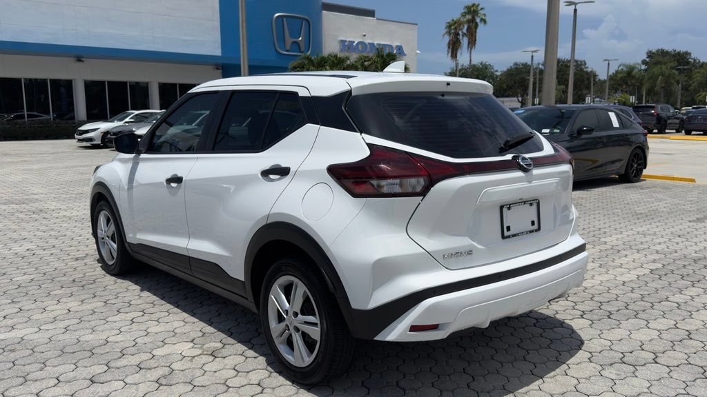 Used 2021 Nissan Kicks S FWD image 9
