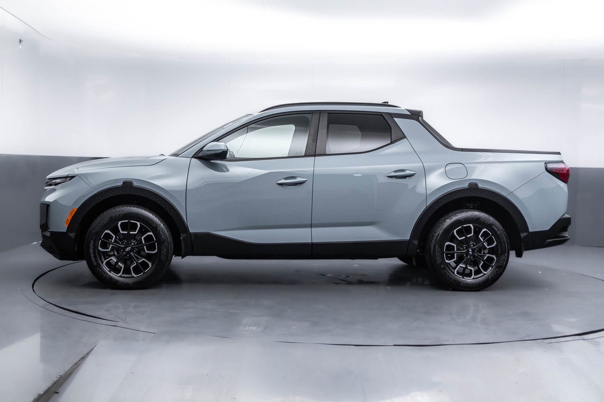 Used 2023 Hyundai Santa Cruz SEL Premium AWD/4WD image 8