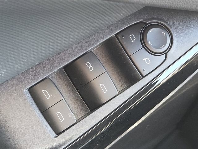 New 2026 Chevrolet Equinox LT w/ Convenience Package II image 21