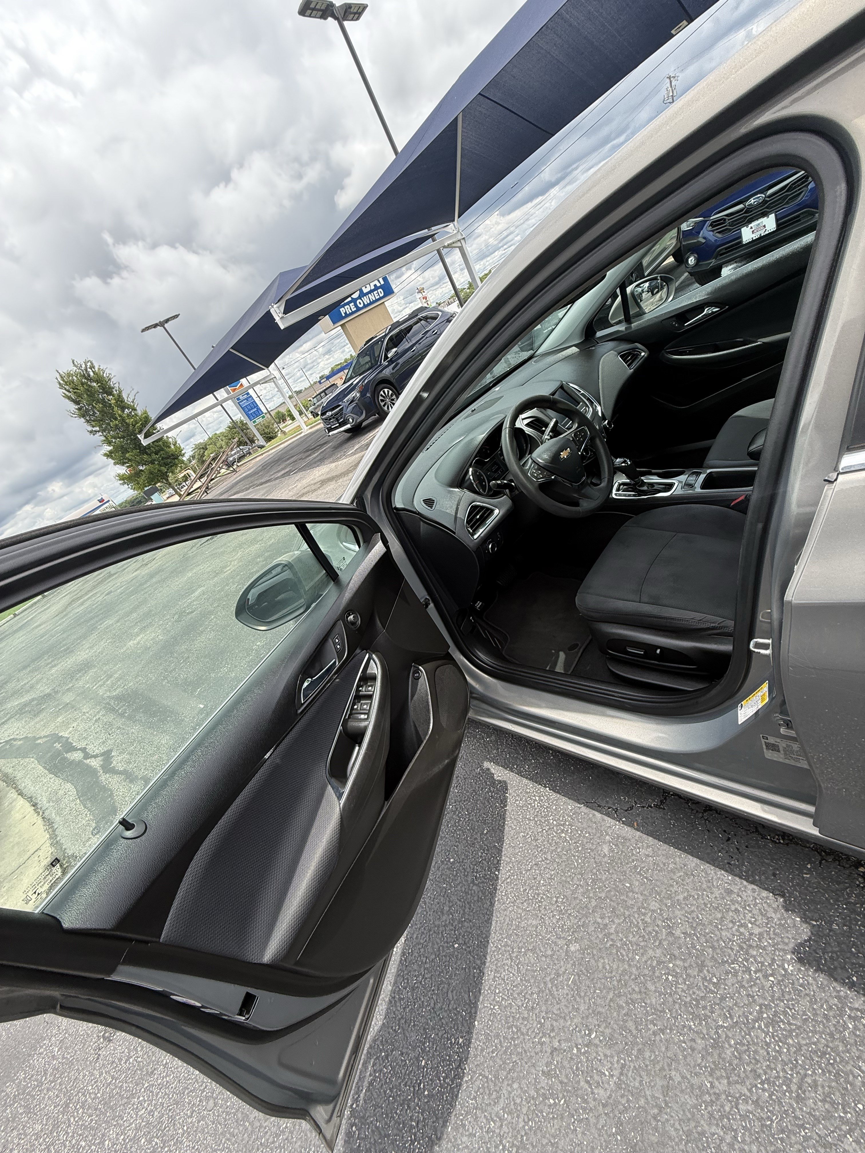 Used 2019 Chevrolet Cruze LT w/ Convenience Package FWD image 27