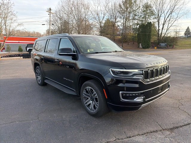 Used 2024 Jeep Wagoneer L Series II w/ Flexible Seating Group image 5