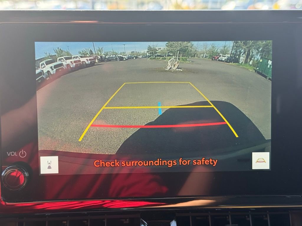 Used 2024 Toyota Corolla Cross XSE w/ Convenience Package image 11