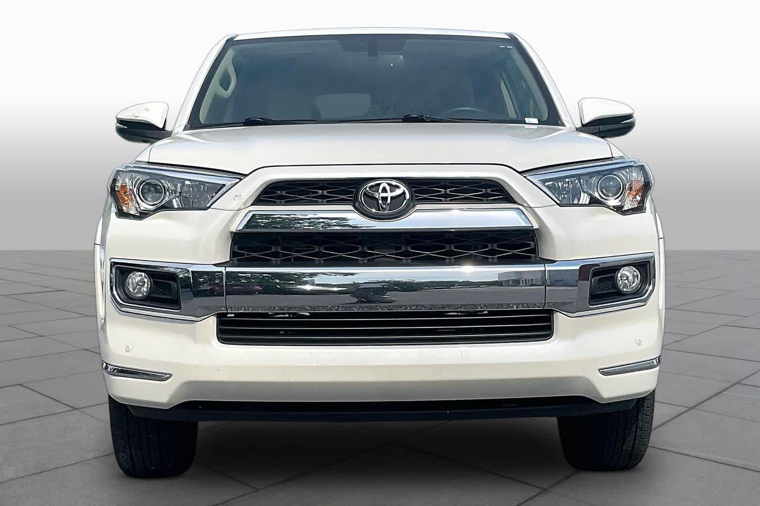 Used 2015 Toyota 4Runner Limited AWD/4WD image 3