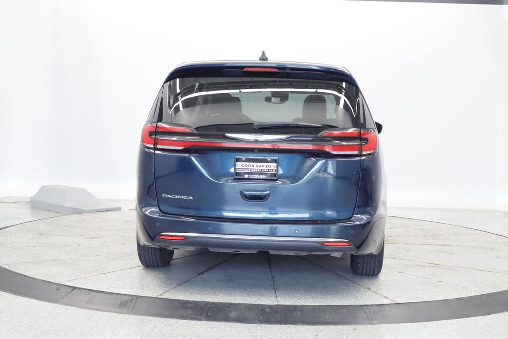 Certified 2023 Chrysler Pacifica Touring-L FWD image 4