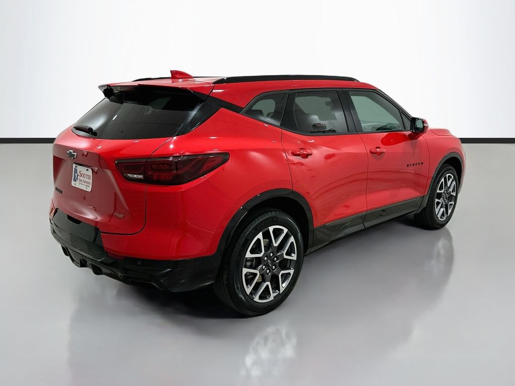 Certified 2024 Chevrolet Blazer RS w/ Driver Confidence II Package FWD image 7