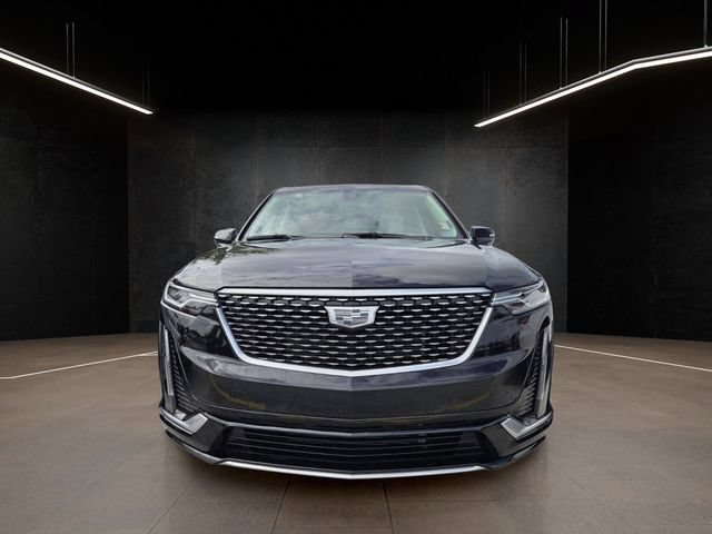 Used 2024 Cadillac XT6 Premium Luxury FWD image 2