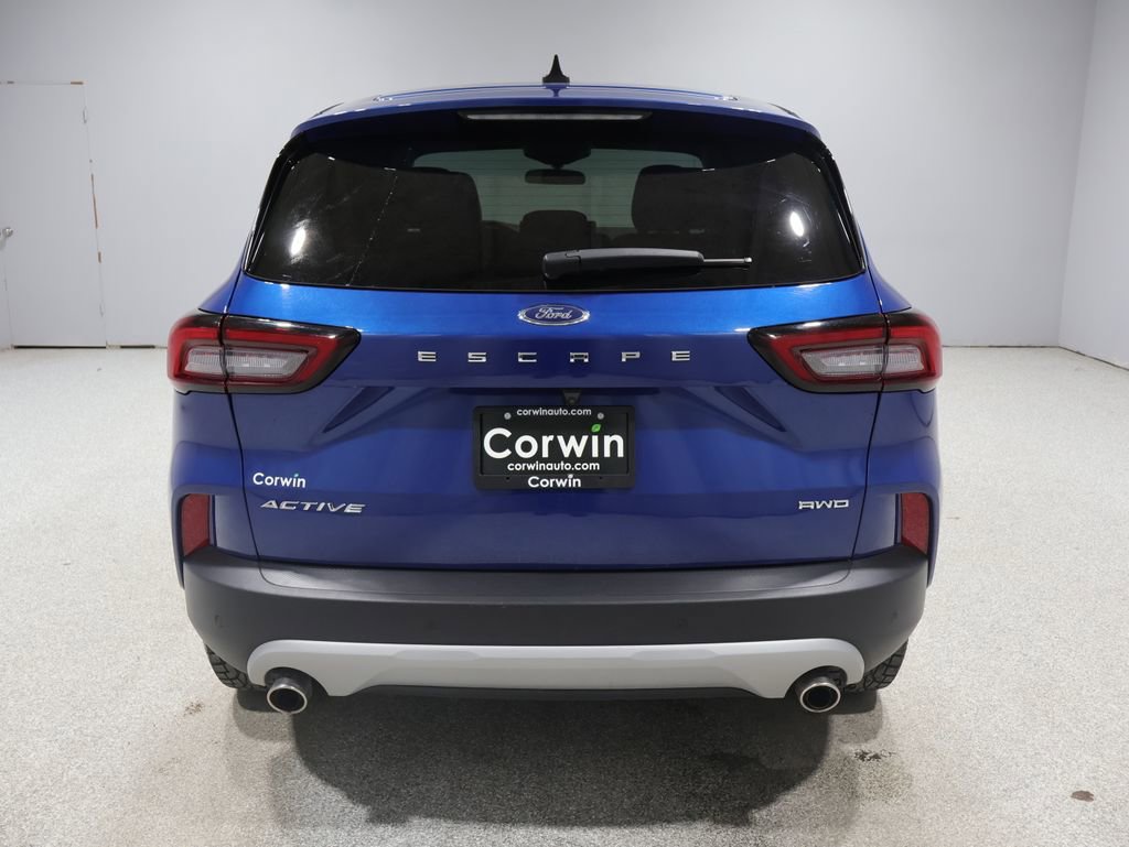Used 2023 Ford Escape Active w/ Tech Pack #1 AWD/4WD image 3