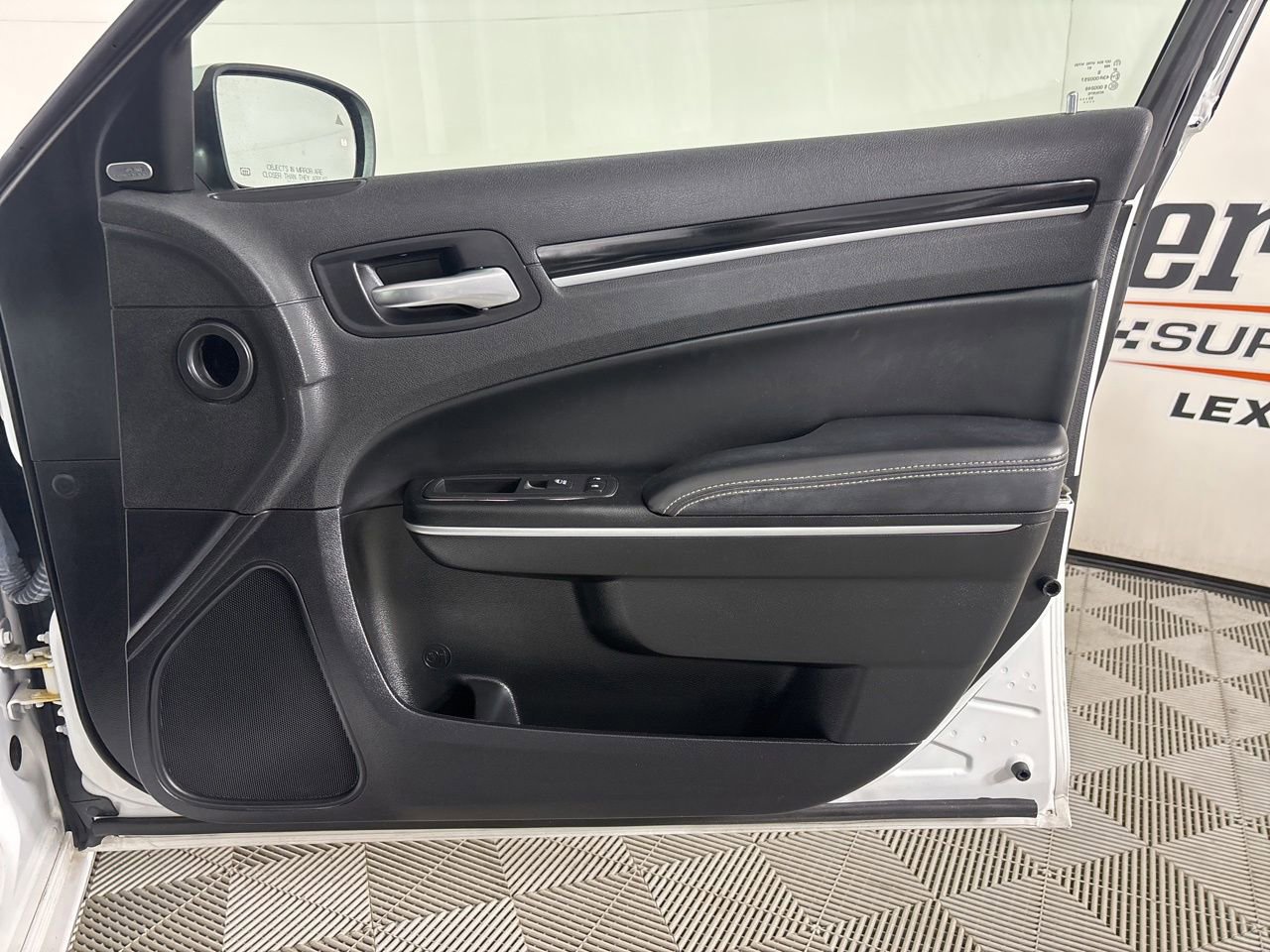Used 2023 Chrysler 300 S RWD image 27