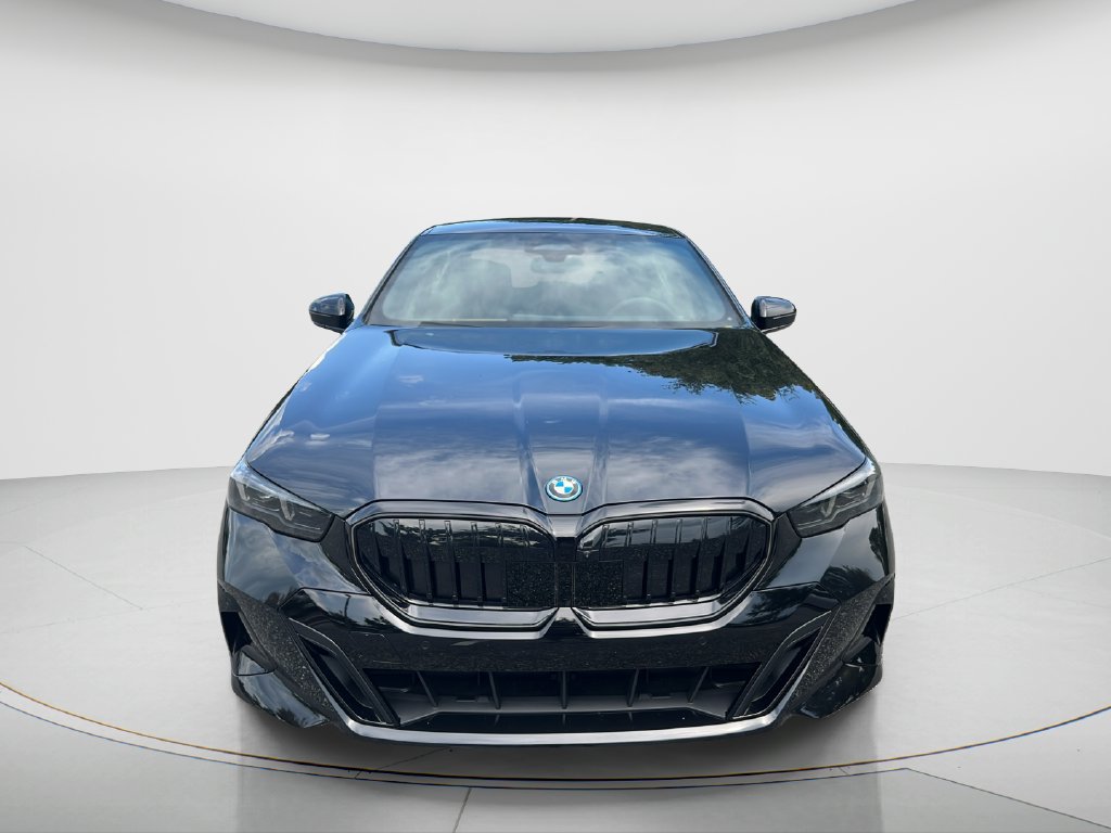 New 2027 BMW 550e xDrive AWD/4WD image 2