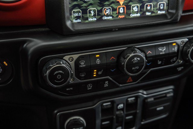 Used 2019 Jeep Wrangler Unlimited Rubicon w/ Uconnect 4C Nav & Sound Group AWD/4WD image 27
