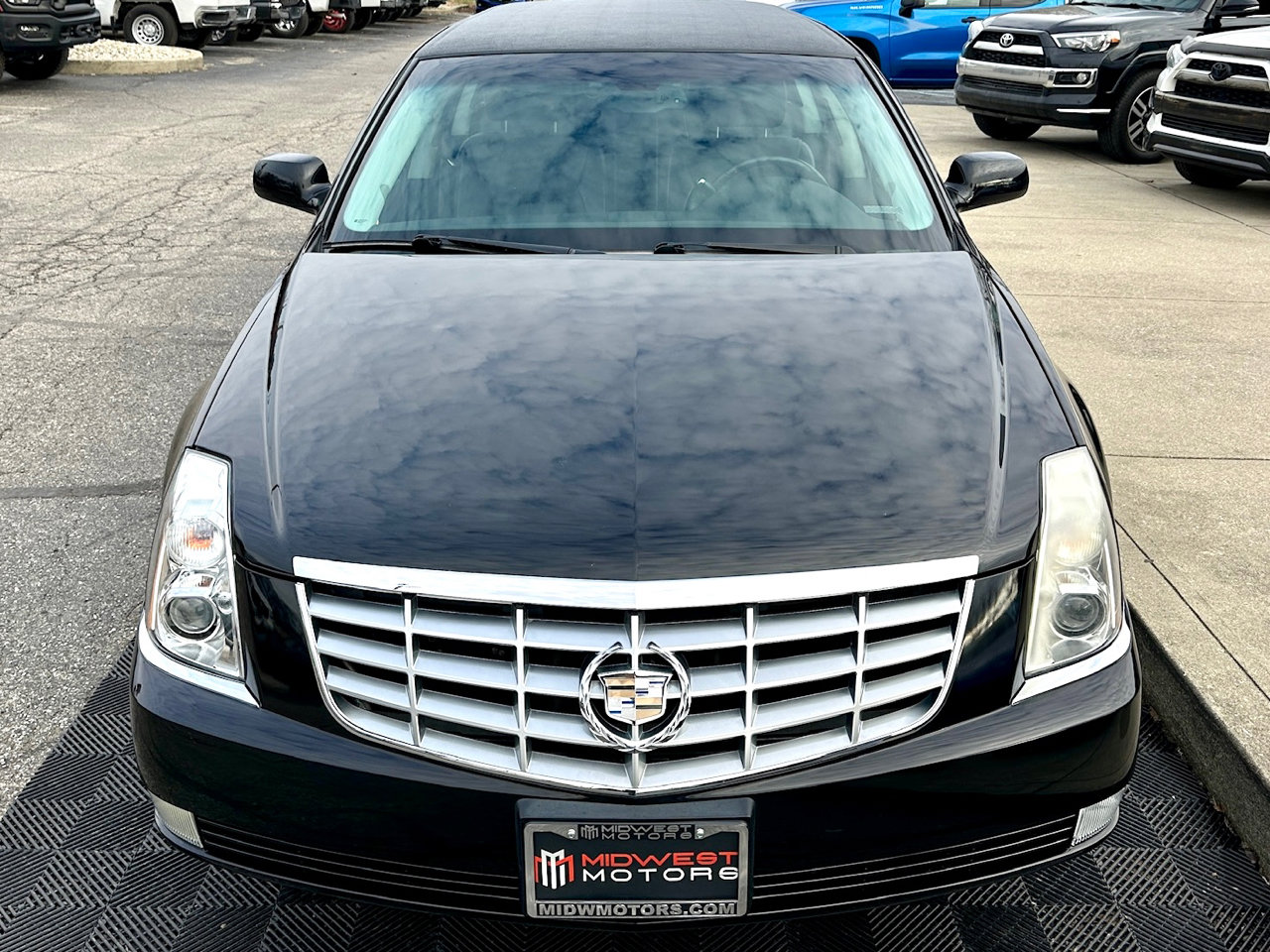 Used 2011 Cadillac DTS Limousine image 9
