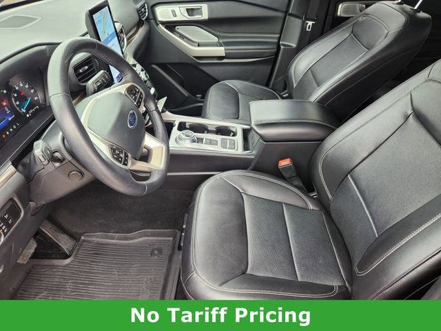 Used 2023 Ford Explorer Limited w/ Limited Technology Package RWD image 12