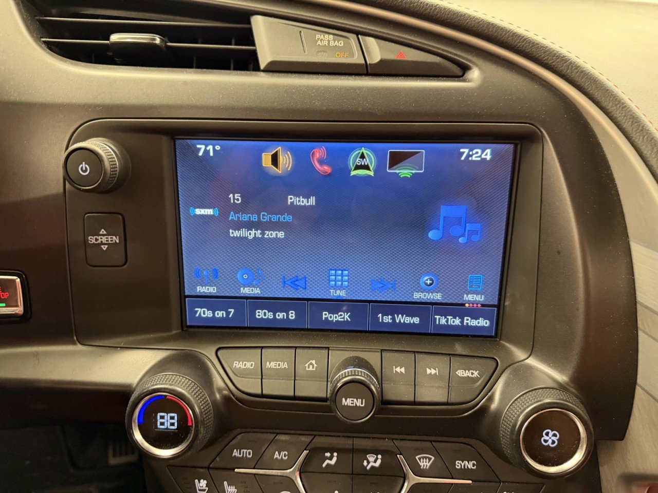 Used 2017 Chevrolet Corvette Stingray Convertible w/ 2LT Preferred Equipment Group image 29