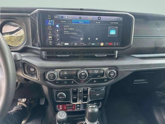 Used 2024 Jeep Wrangler Unlimited Rubicon 4xe AWD/4WD image 26