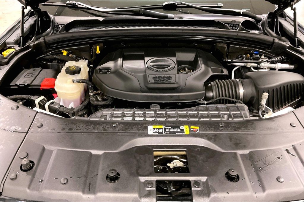 Used 2022 Jeep Grand Cherokee Overland AWD/4WD image 31