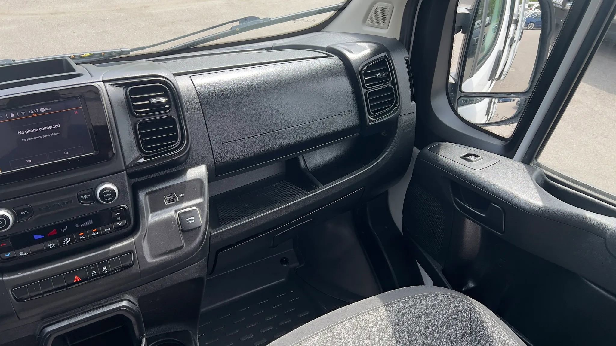 Used 2023 RAM ProMaster 2500 FWD image 26