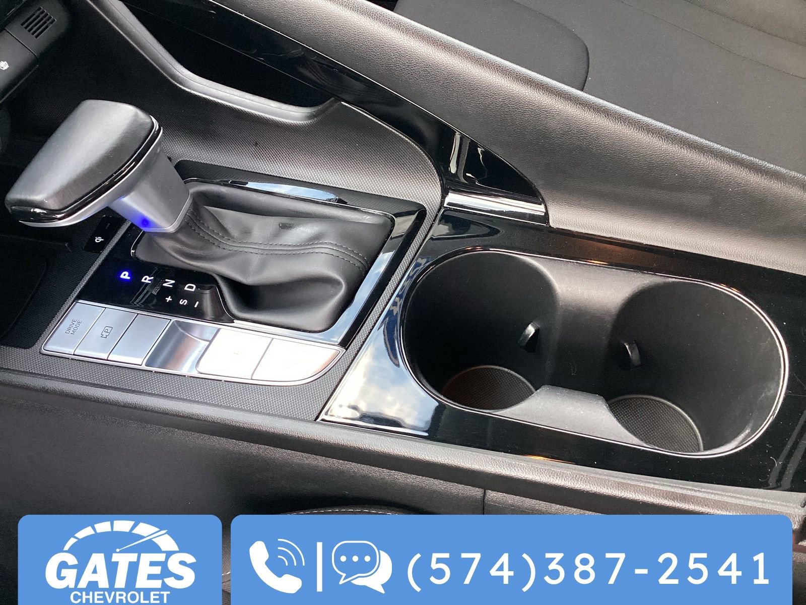 Used 2025 Hyundai Elantra SEL FWD image 30
