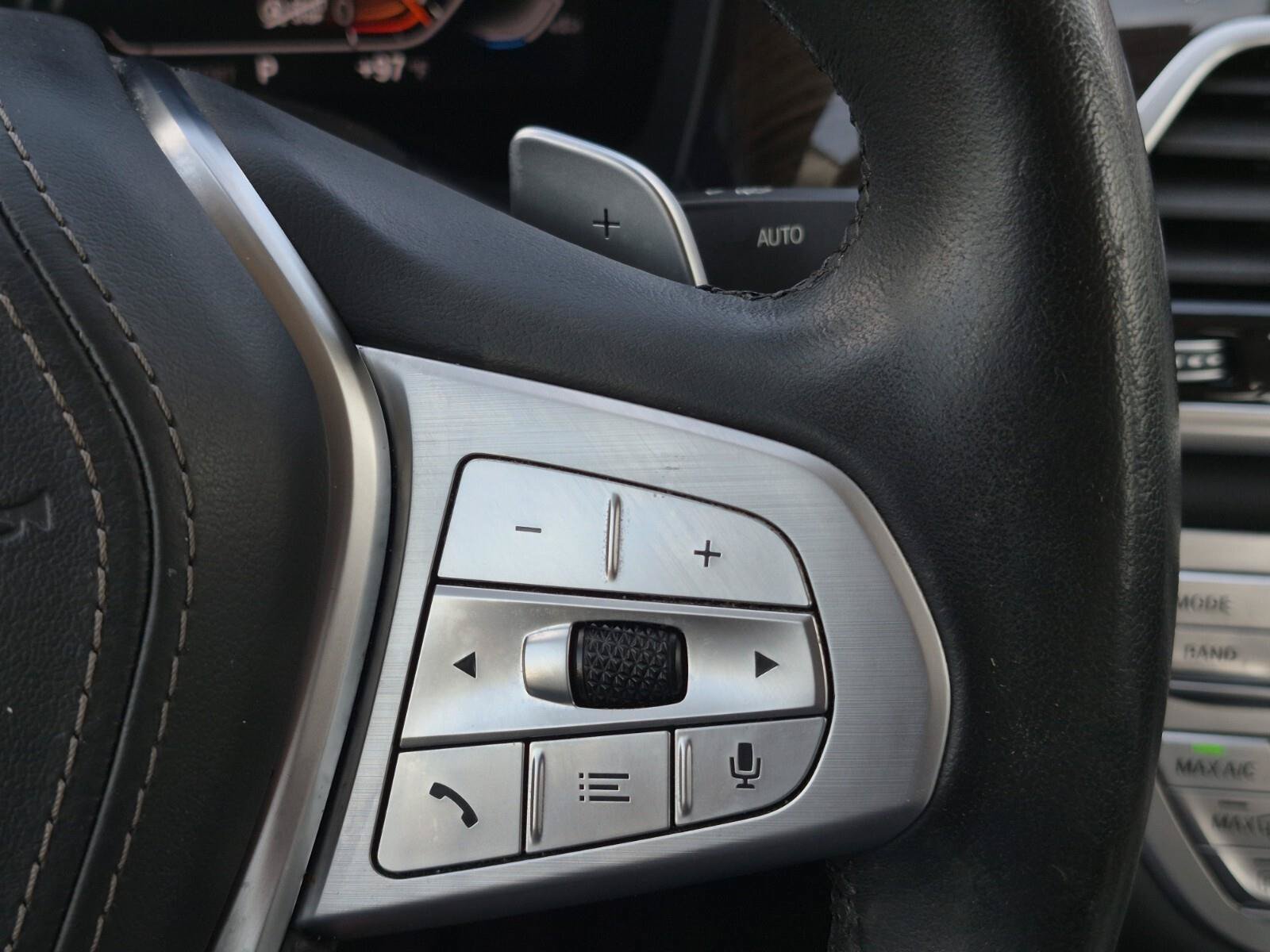 Used 2021 BMW 740i w/ Premium Package RWD image 23